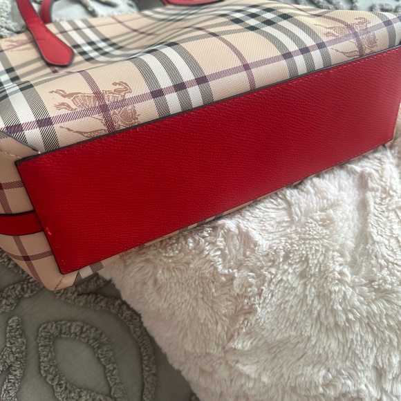 Burberry tote - Picture 12 of 12